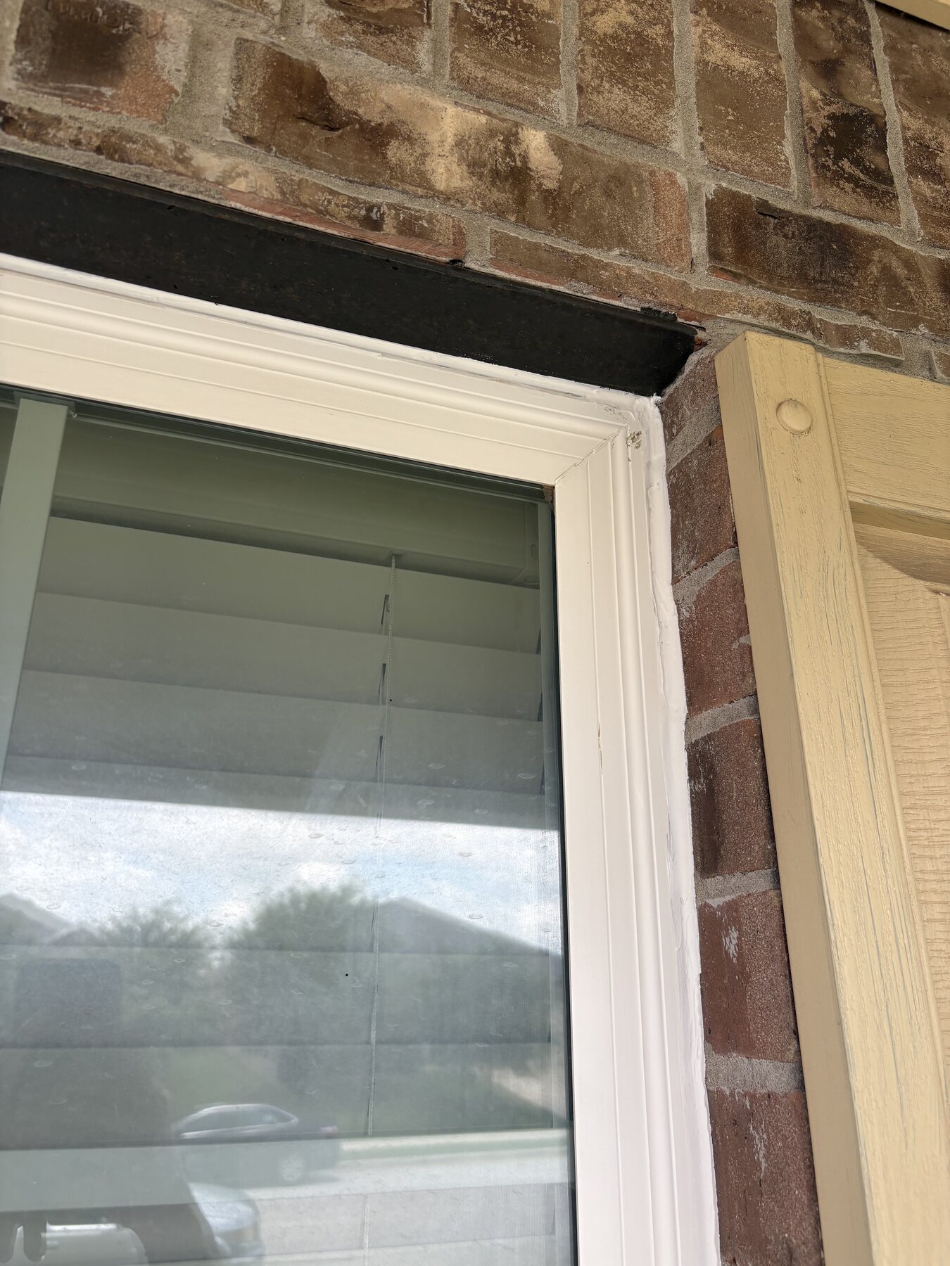 After photo of a Rollingwood window corner with finished sealant