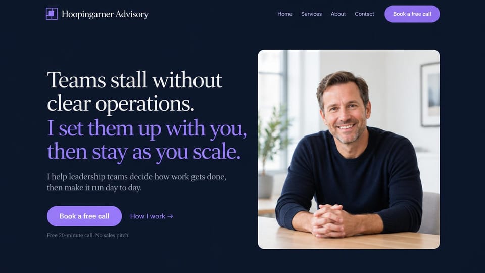 Consulting website design, operations advisor with a two-tone promise: dark navy page, a white and violet serif headline, a violet button and a portrait of a smiling man at a table